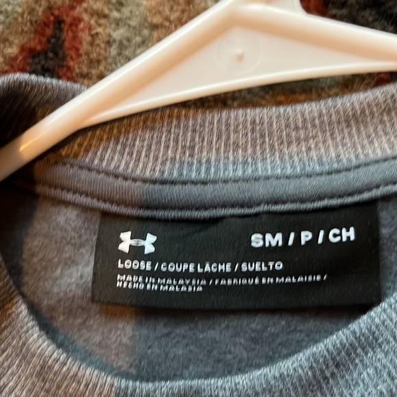 Under Armour Women’s Sweatshirt - Picture 3 of 3